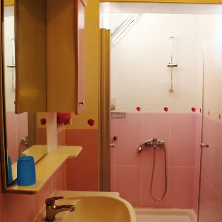 Ladies Hotel Gokcealan