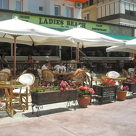 Ladies 3* Κουσάντασι